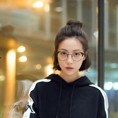 李芮溪个人资料,才华横溢的年轻演员，演艺事业璀璨星光